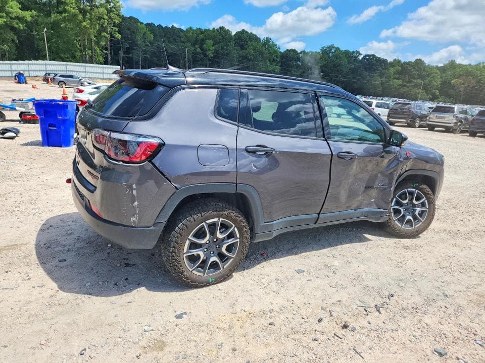 2024 JEEP COMPASS TRAILHAWK 3