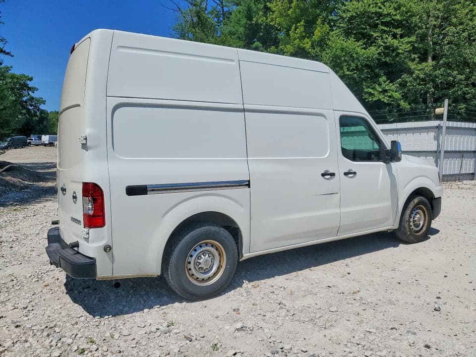 2018 NISSAN NV 2500 HD S 3