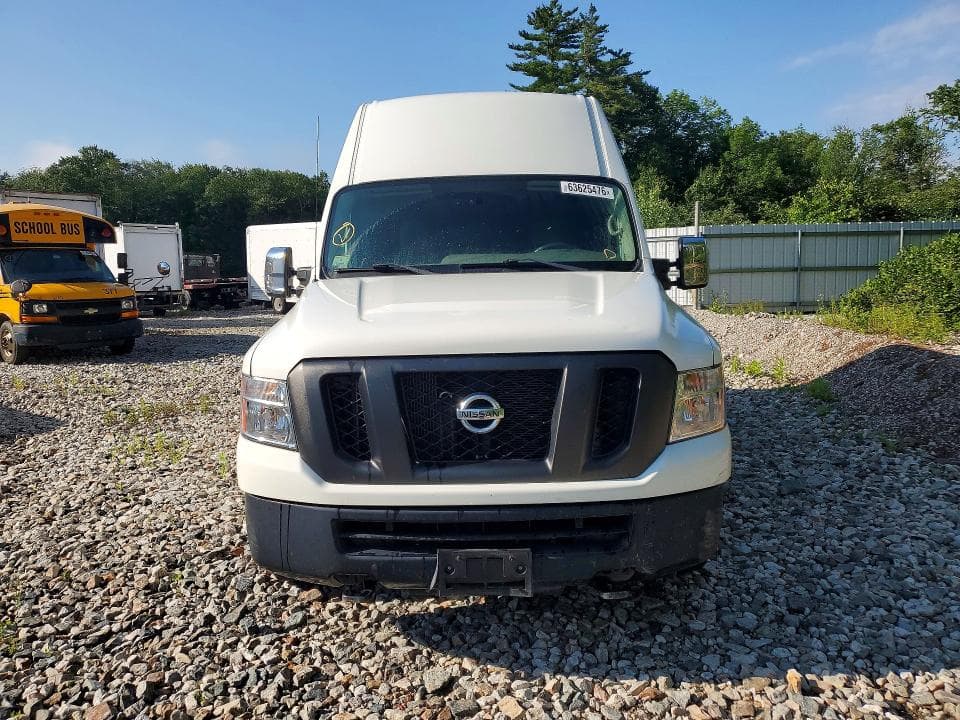 2018 NISSAN NV 2500 HD S 5