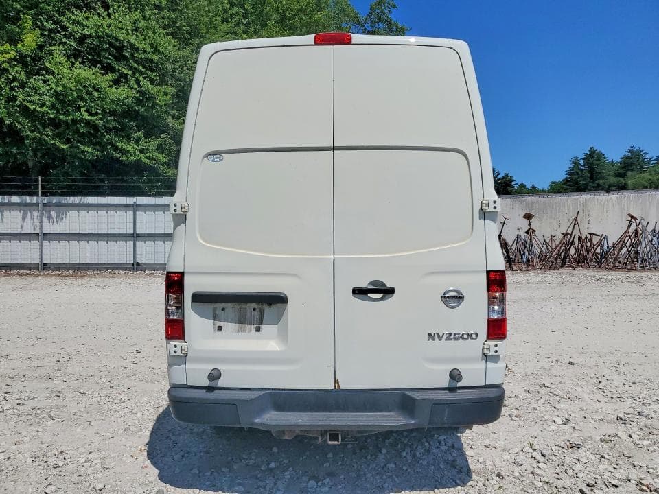 2018 NISSAN NV 2500 HD S 6