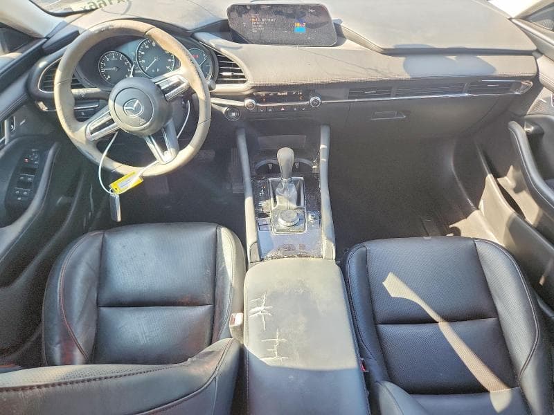 2021 MAZDA 3 PREMIUM 8
