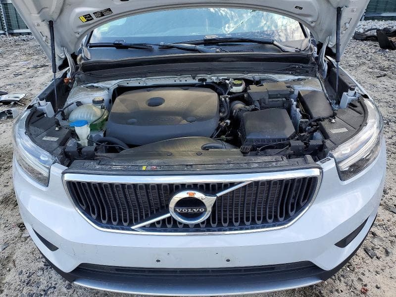 2020 VOLVO XC40 T5 MOMENTUM 12