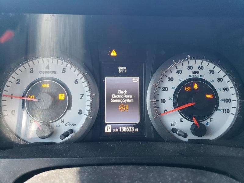 2017 TOYOTA SIENNA SE 9