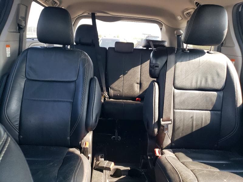 2017 TOYOTA SIENNA SE 10
