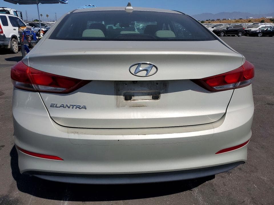 2017 HYUNDAI ELANTRA SE 6