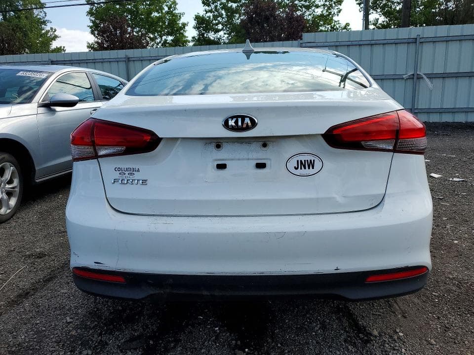 2017 KIA FORTE LX 6