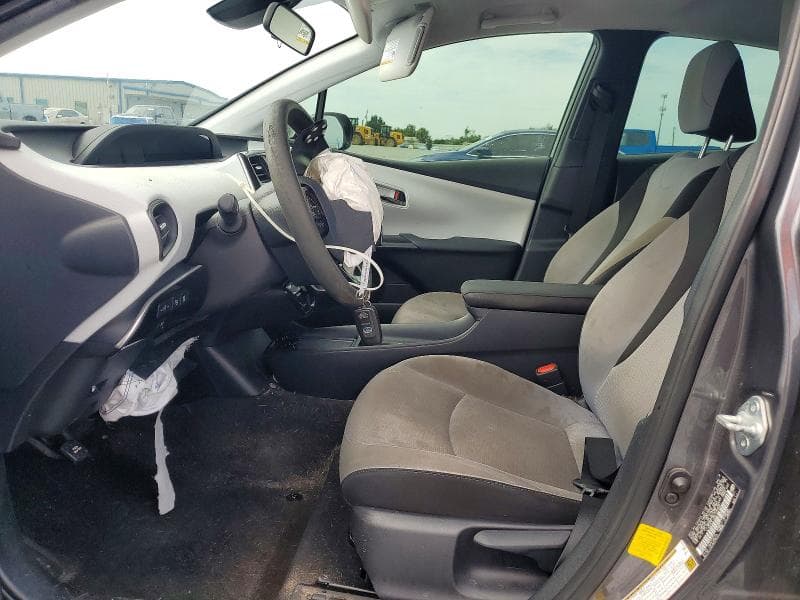 2019 TOYOTA PRIUS LE 7