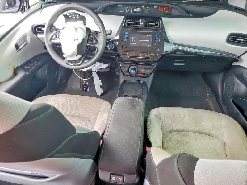 2019 TOYOTA PRIUS LE 8
