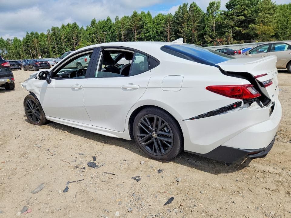 2025 TOYOTA CAMRY SE 2