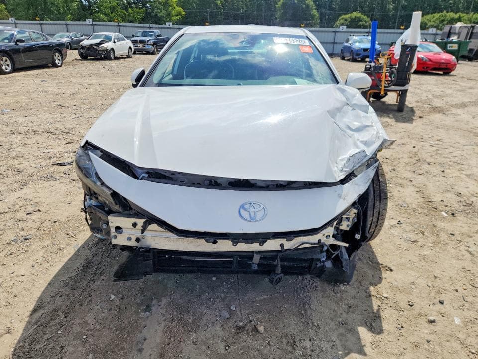2025 TOYOTA CAMRY SE 5