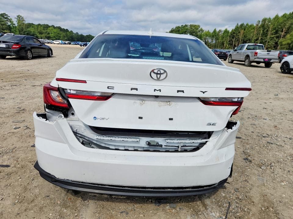 2025 TOYOTA CAMRY SE 6