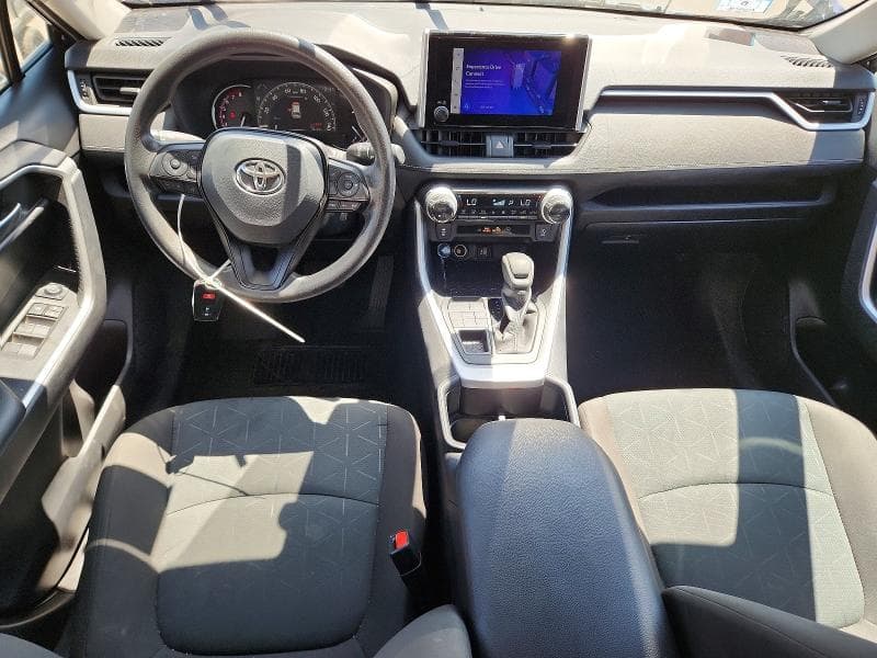 2025 TOYOTA RAV4 XLE 8