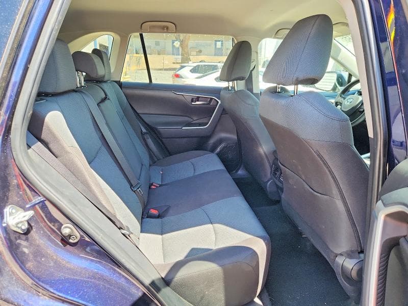 2025 TOYOTA RAV4 XLE 10