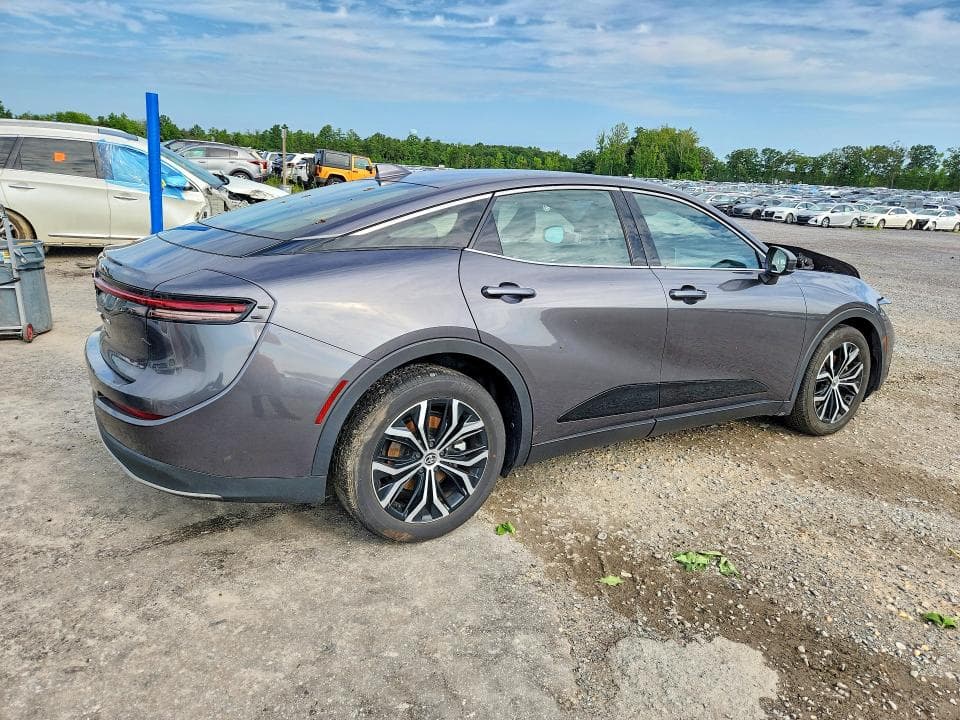 2023 TOYOTA CROWN XLE 3