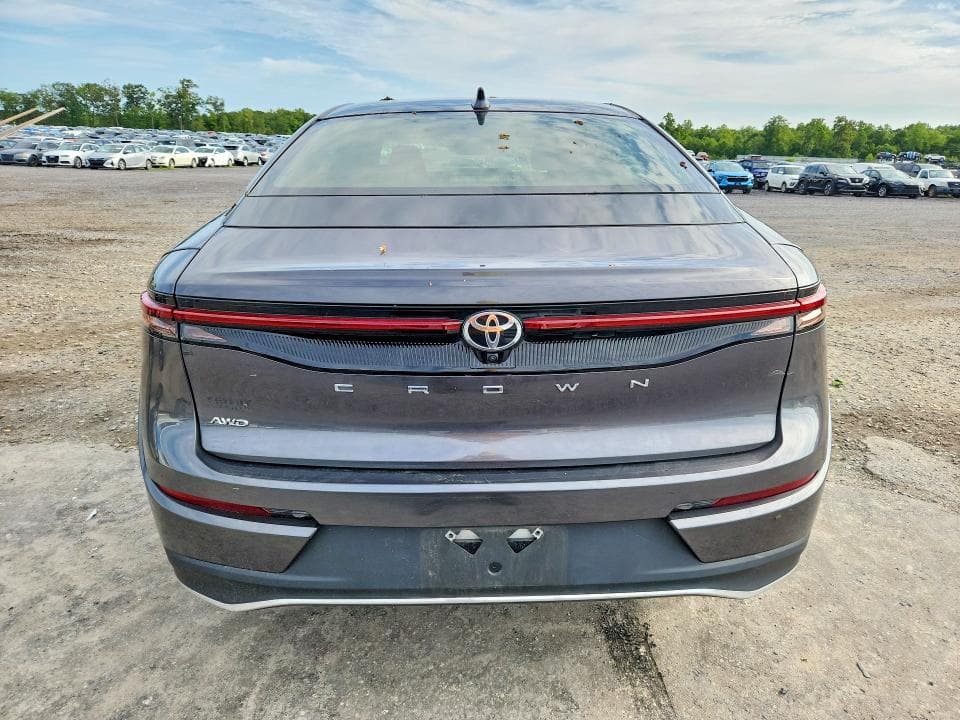 2023 TOYOTA CROWN XLE 6