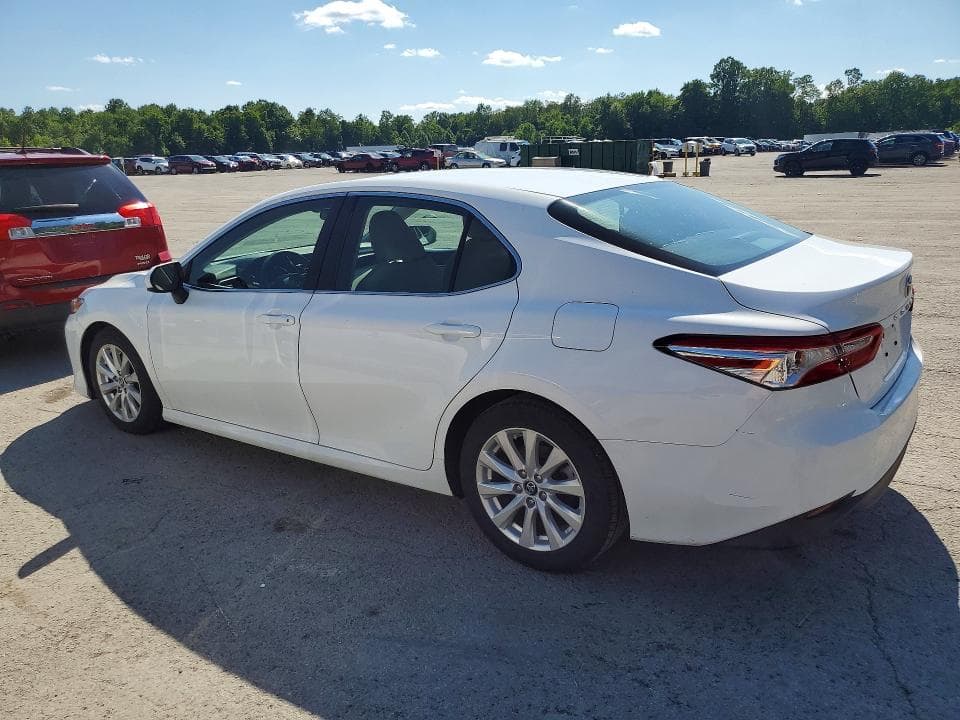 2018 TOYOTA CAMRY LE 2
