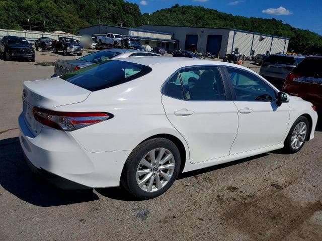 2018 TOYOTA CAMRY LE 3