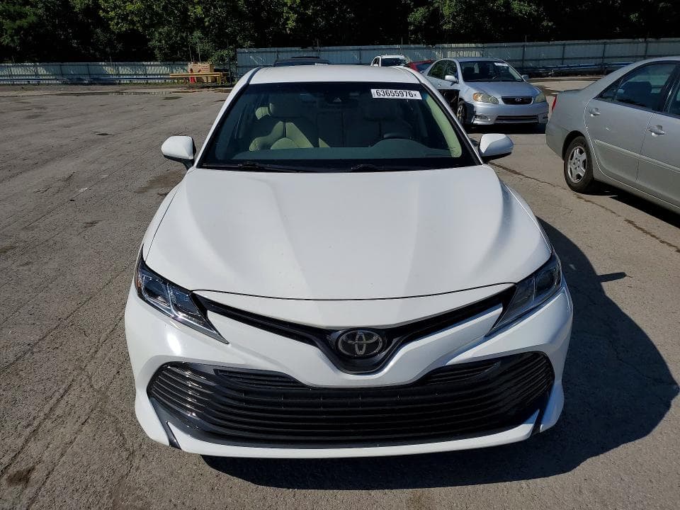 2018 TOYOTA CAMRY LE 5