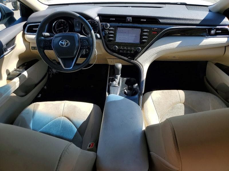 2018 TOYOTA CAMRY LE 8
