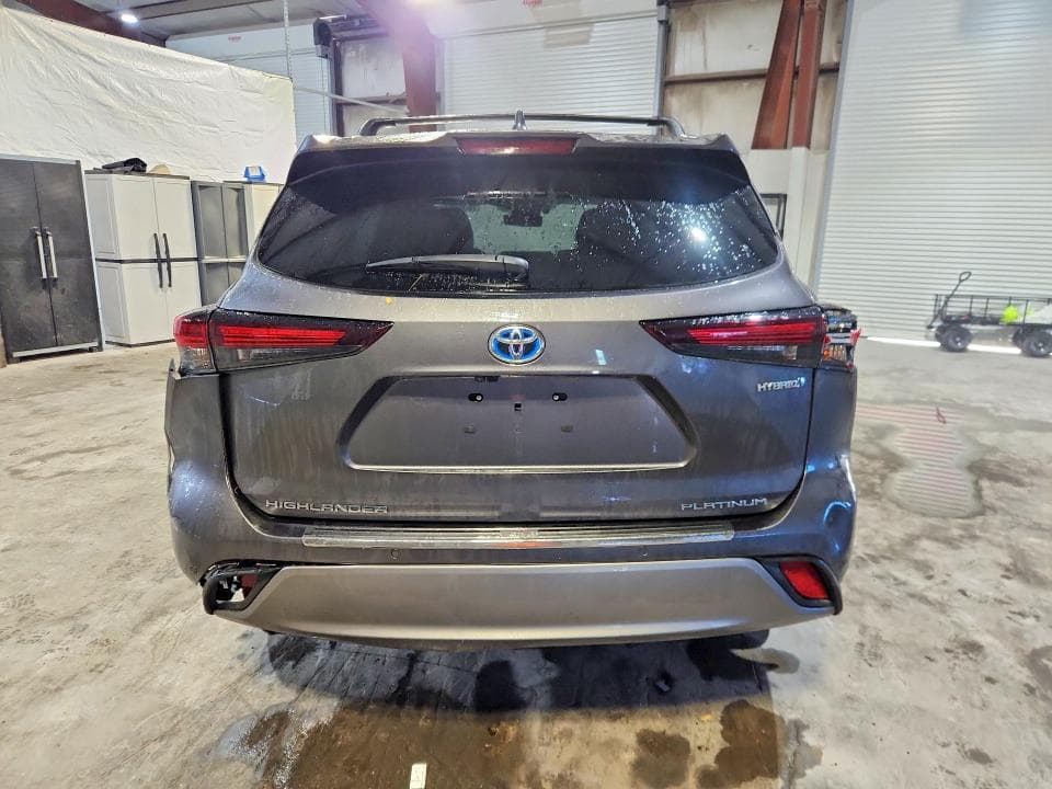 2024 TOYOTA HIGHLANDER HYBRID PLATINUM 6