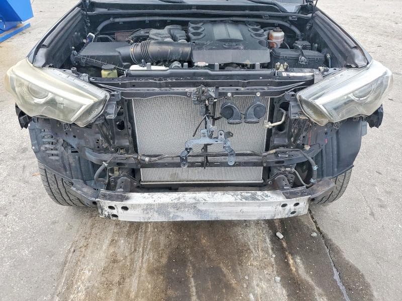 2020 TOYOTA 4RUNNER SR5 12