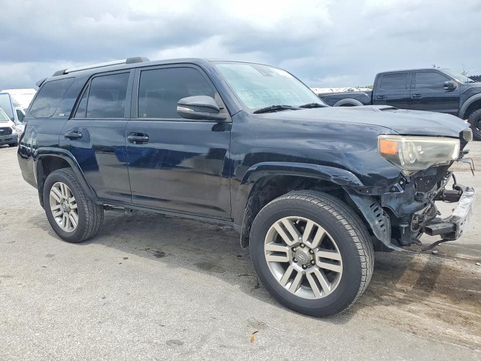 2020 TOYOTA 4RUNNER SR5 4