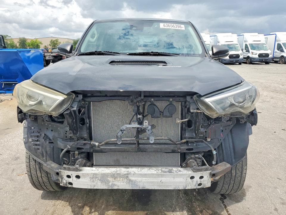 2020 TOYOTA 4RUNNER SR5 5