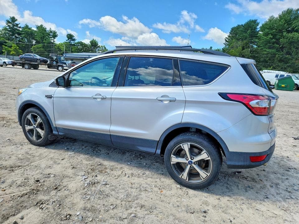 2017 FORD ESCAPE SE 2