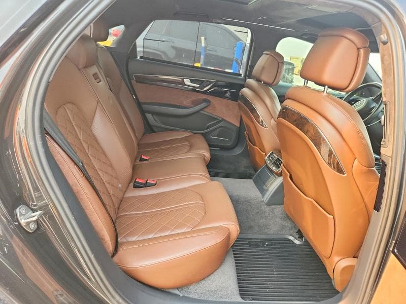 2017 AUDI A8 L QUATTRO 10