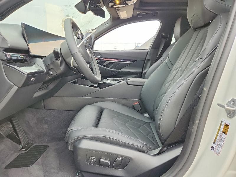 2027 BMW 530 I 7