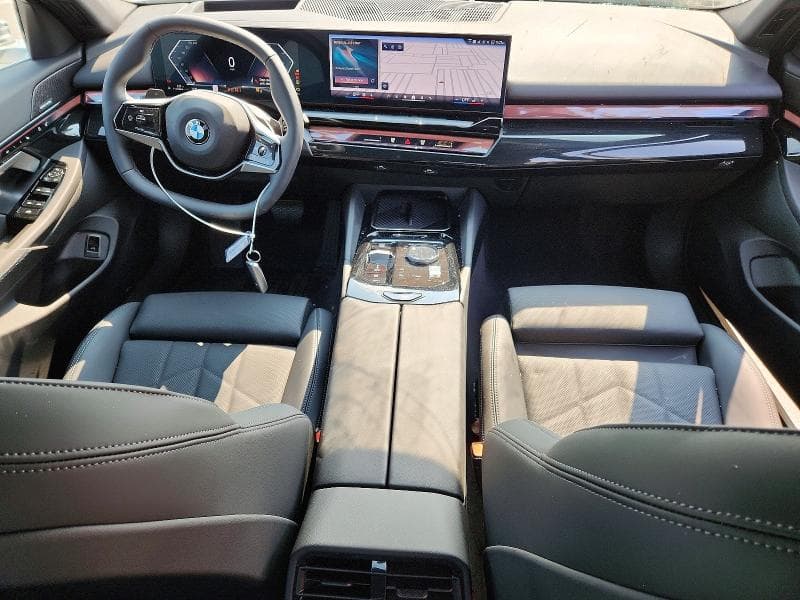 2027 BMW 530 I 8