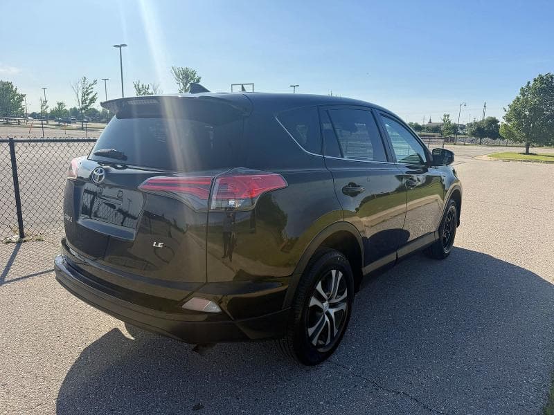 2018 TOYOTA RAV4 LE 4