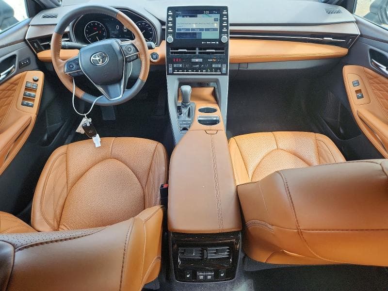 2019 TOYOTA AVALON LIMITED 8