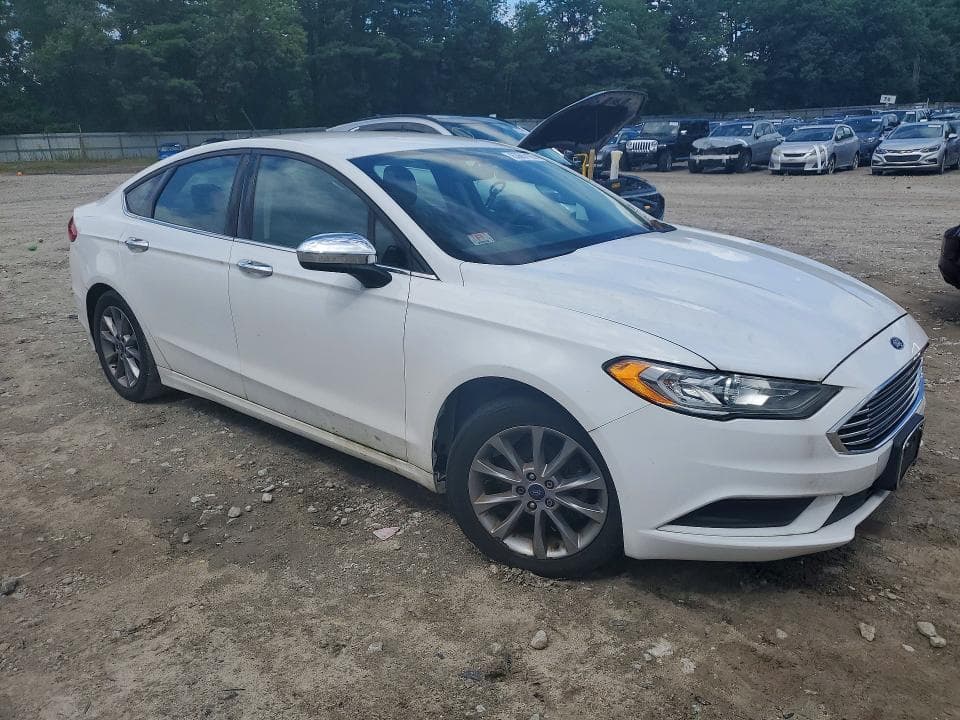 2017 FORD FUSION SE 4