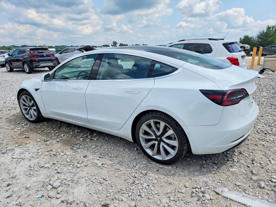 2018 TESLA MODEL 3 2