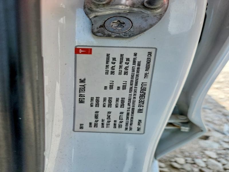 2018 TESLA MODEL 3 12