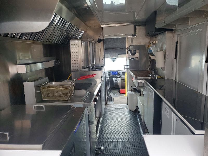 2021 FORD TRANSIT FOOD TRUCK 13