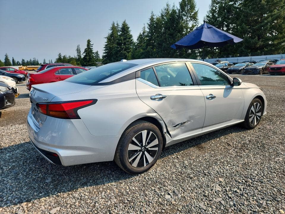 2022 NISSAN ALTIMA SV 3