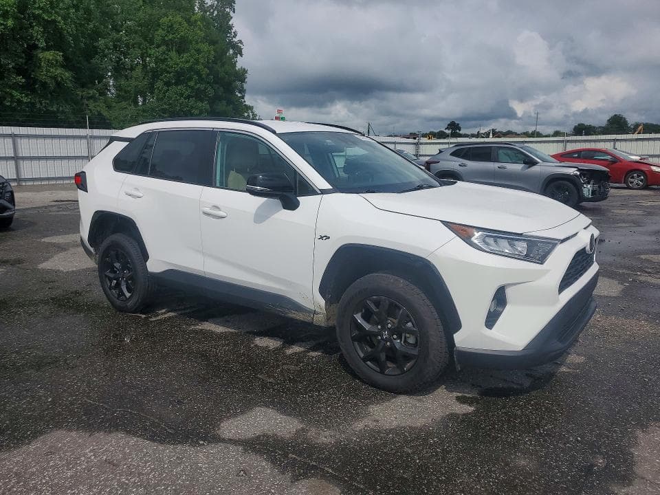2021 TOYOTA RAV4 XLE 4