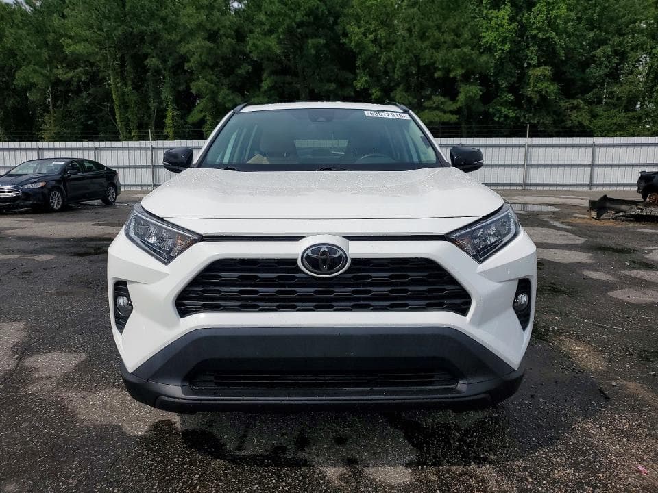2021 TOYOTA RAV4 XLE 5