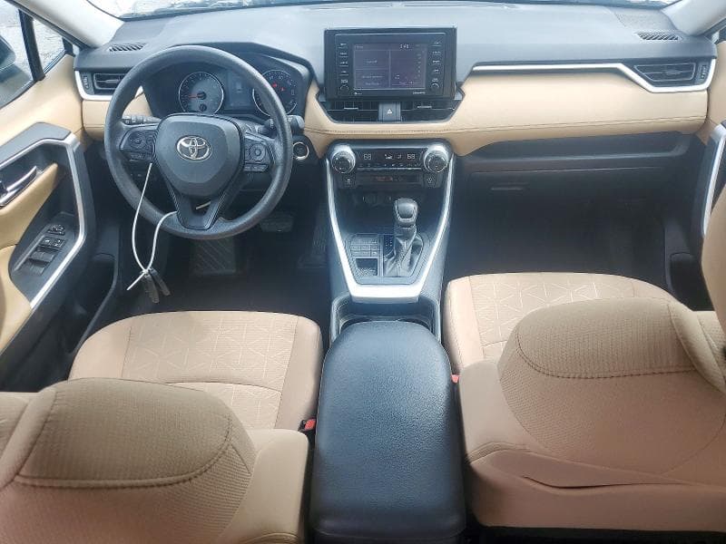 2021 TOYOTA RAV4 XLE 8