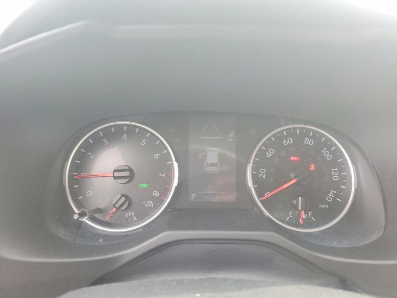 2021 TOYOTA RAV4 XLE 9