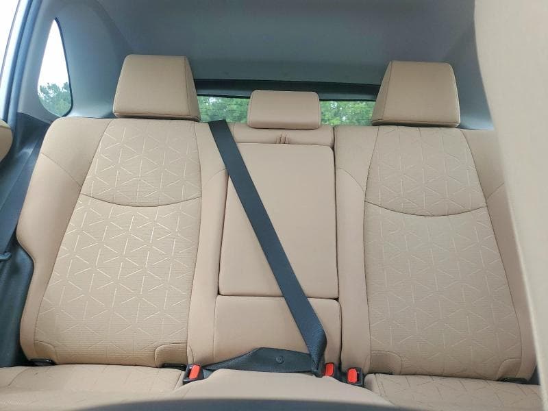 2021 TOYOTA RAV4 XLE 10