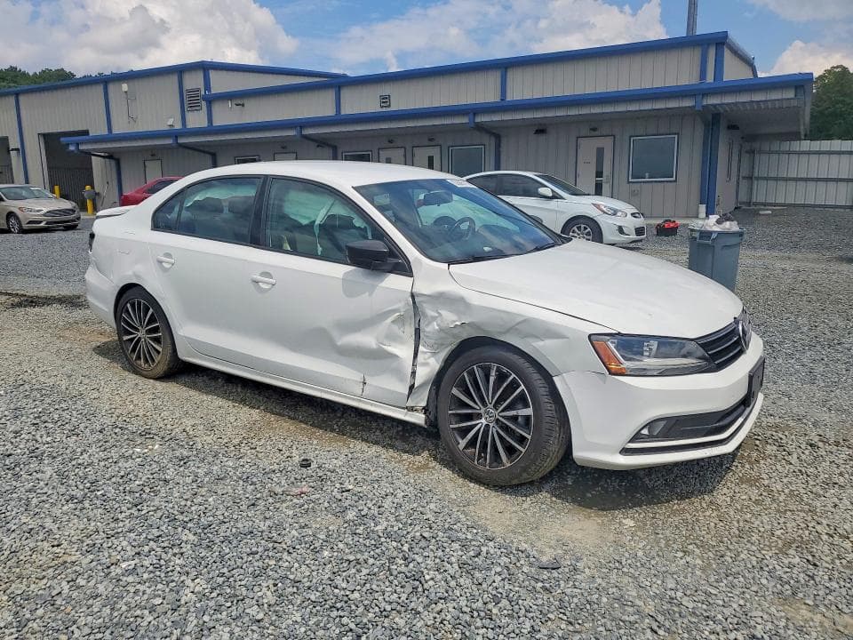 2017 VOLKSWAGEN JETTA SPORT 4