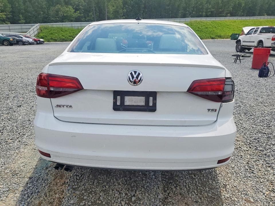 2017 VOLKSWAGEN JETTA SPORT 6