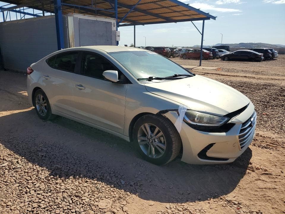 2018 HYUNDAI ELANTRA SEL 4