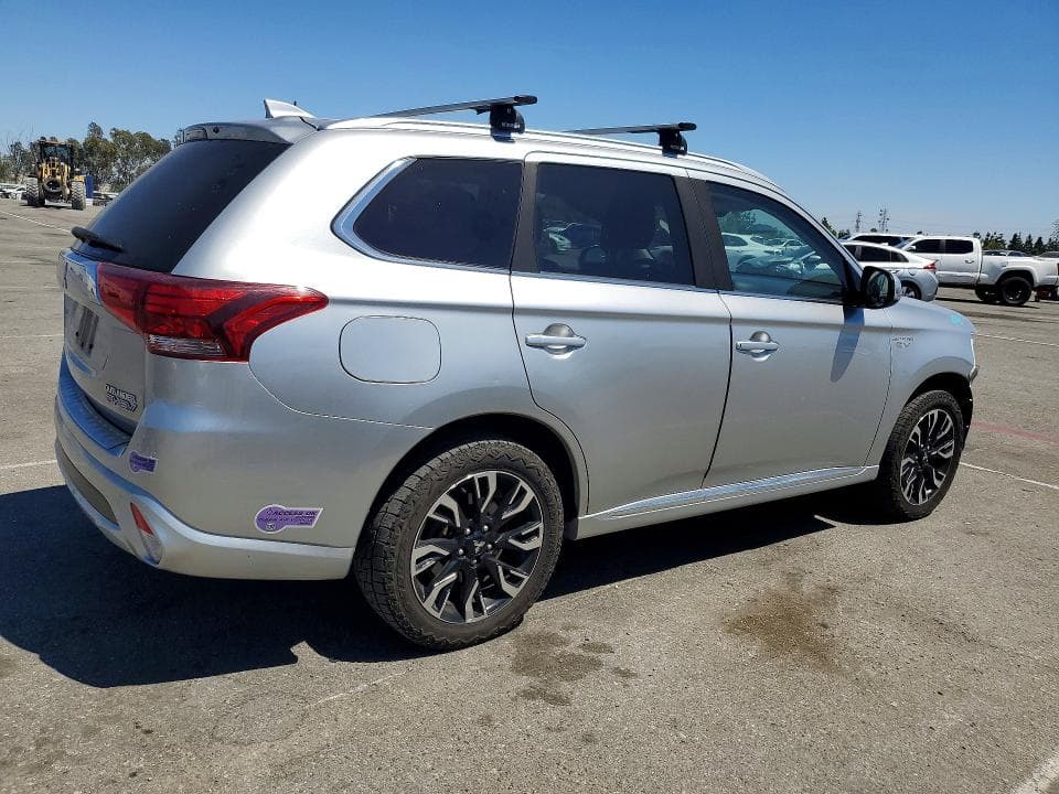 2018 MITSUBISHI OUTLANDER SE 3