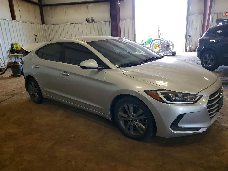 2018 HYUNDAI ELANTRA SEL 4