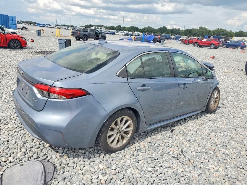 2020 TOYOTA COROLLA XLE 3