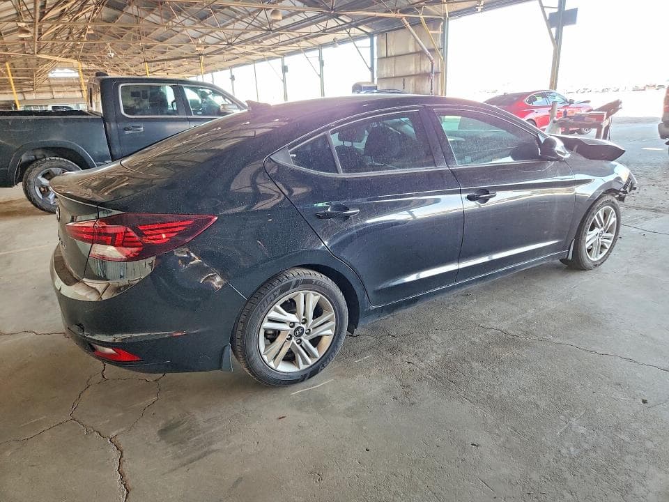 2020 HYUNDAI ELANTRA SEL 3